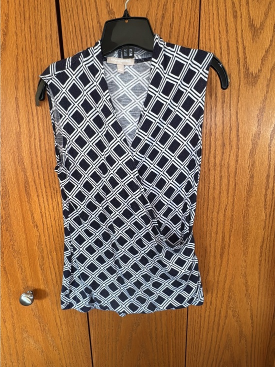 Banana Republic Tops - Banana Republic Navy and White Geometric Sleeveless Wrap Camisole